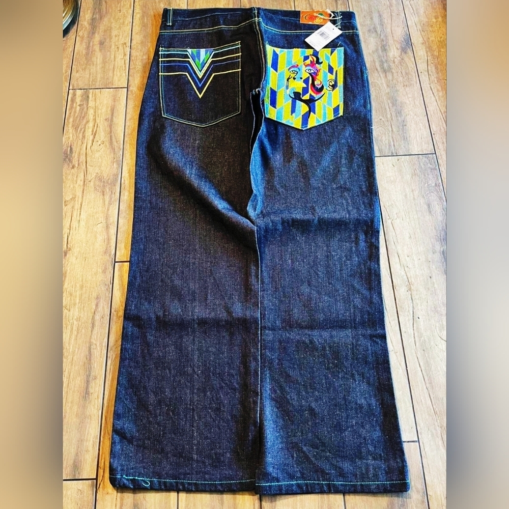 Men's Coogi  Jeans with Multicolor Embroidery Back Pocket HigQuality 42 X 34